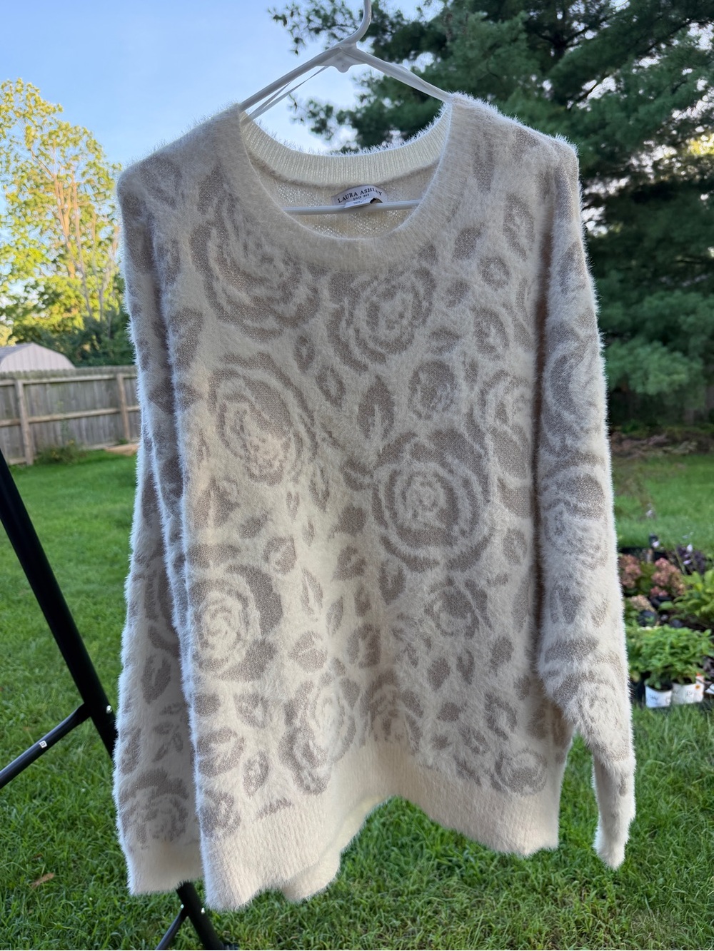 Laura Ashley Fuzzy Floral Rose Sweater Plus 3X Metallic Shimmer Off White Gold